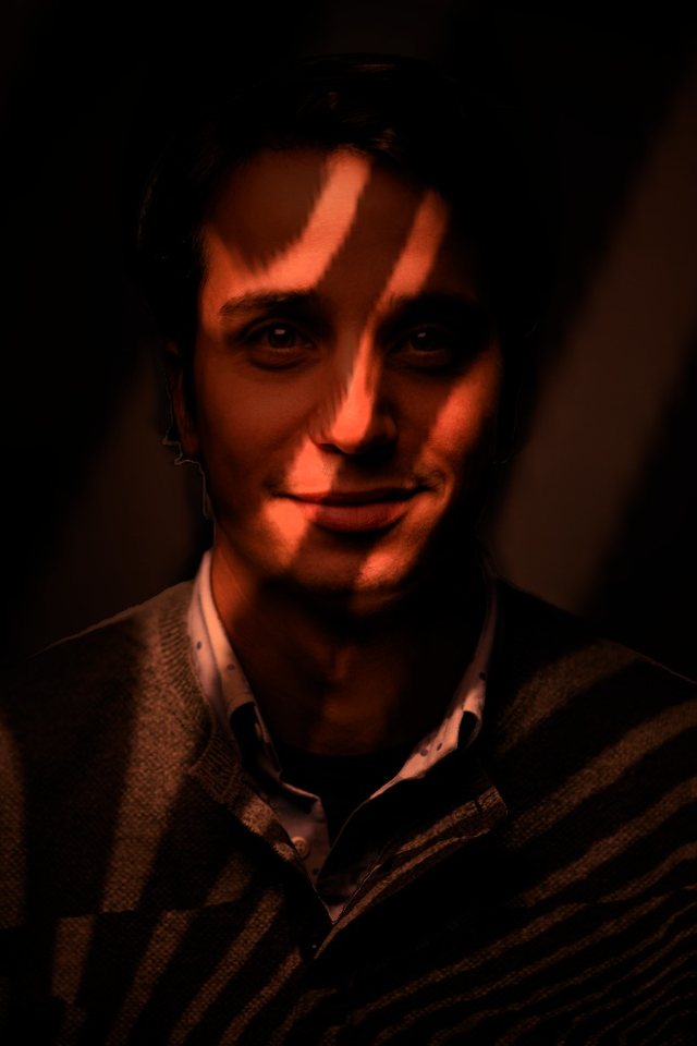 The same portrait with a Noir slats, amber gobo